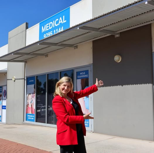 Trish Cook MP at newly announced Mundaring Medicare Urgent Care Clinic